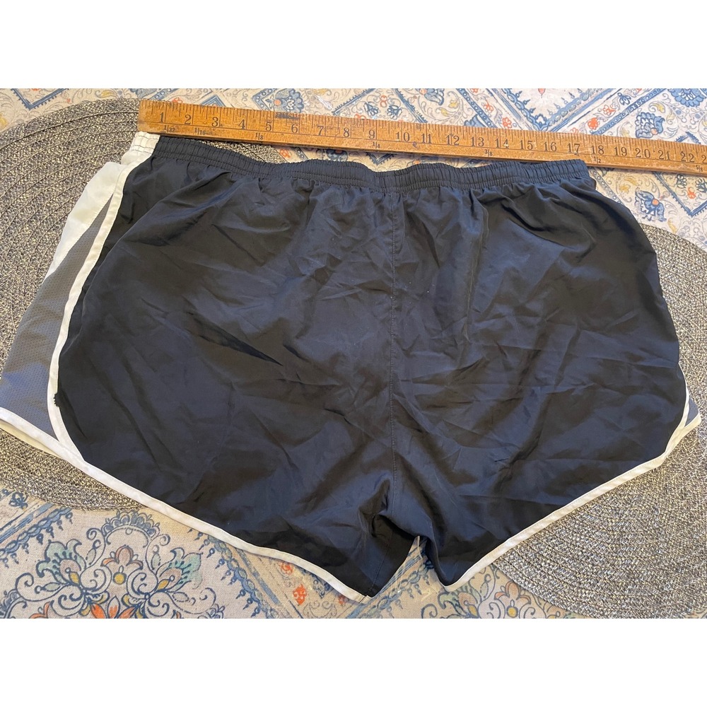 Nike Dri-FIT Tempo Running Shorts Womens XXL Black White Grey Athletic Gym - Picture 3 of 3